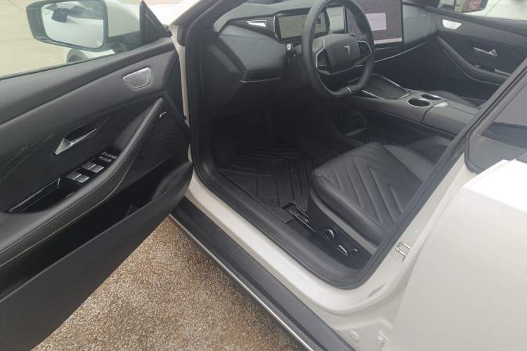 Used Deepal SL03 2023 200Max Range-Extended Version
