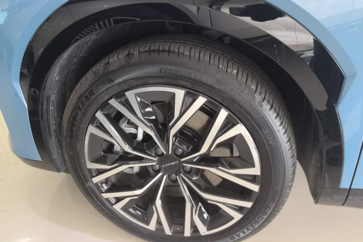 Used Lynk & Co 08 EM-P 2026 Model 210 Four-Wheel Drive Performance Ultra H7
