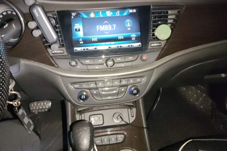 Used Buick Verano 2018 Sedan 20T Dual-Clutch Elite Model