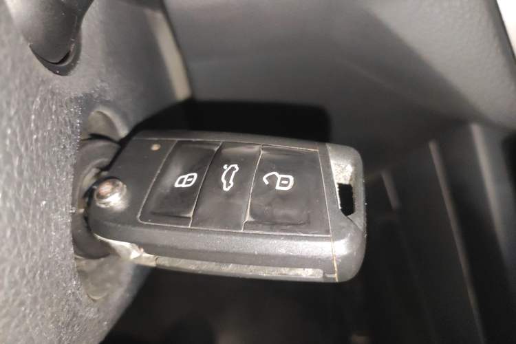 Used Volkswagen Touran 2016 Volkswagen Touran L 280TSI DSG Comfort Edition Vehicle Key