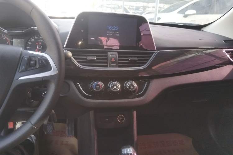 Used Baojun 310 2016 1.2L Manual Luxury Model