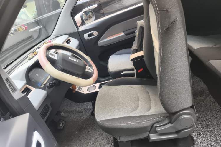 Used Chery QQ Ice Cream 2022 120km Conical Shape Lithium Iron Phosphate Left Front Seat