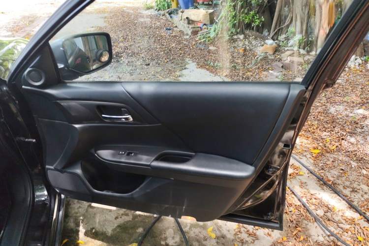 Used Honda Accord 2015 2.0L LX Comfort Edition
