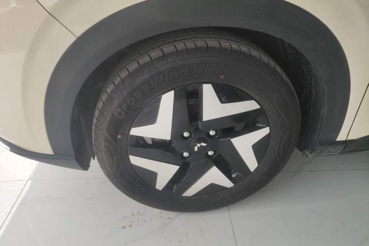 Used Wuling Bingo S 2025 Model 325km Flagship Edition Exterior 4