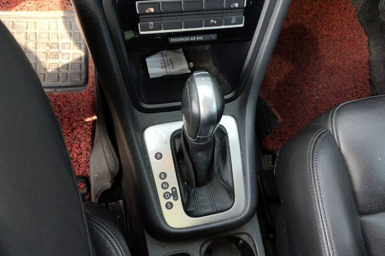 Used Volkswagen Sharan 2014 2.0 TSI Comfort Model
