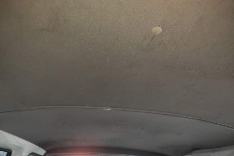 Used Jinbei Express 2018 2.0L Standard Version V19
