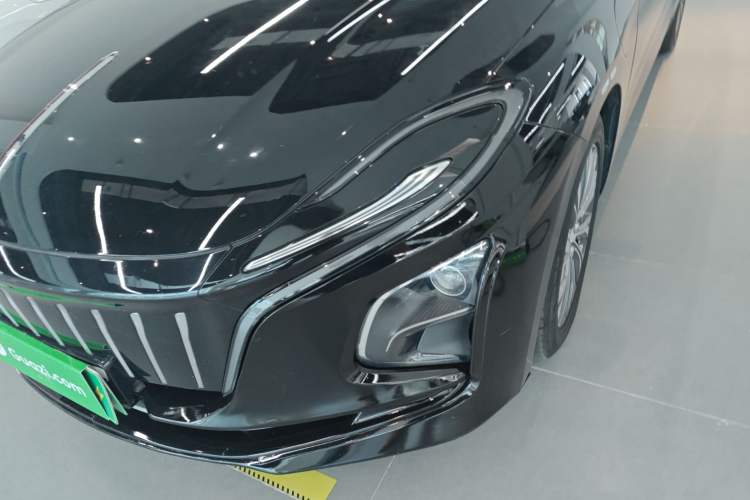 Used Hongqi E-QM5 2022 431 km Charge & Enjoy Edition
