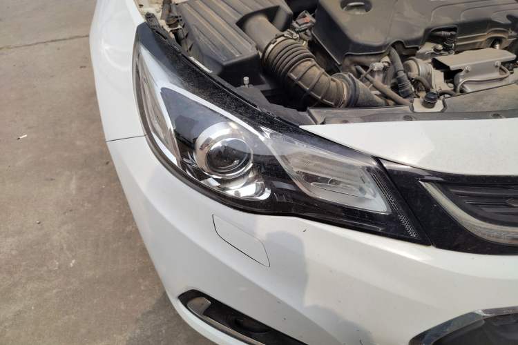 Used Chevrolet Malibu 2018 530T Automatic Luxury Edition Right Front Headlight