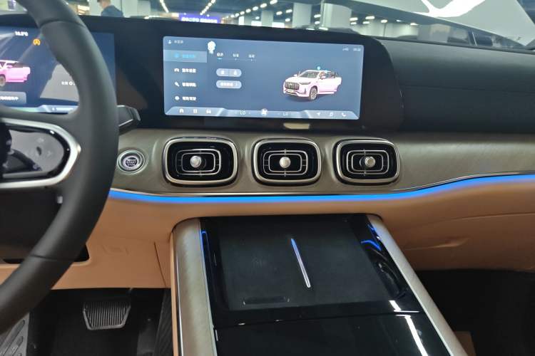 Used Chery Tiggo 9 2023 2.0T Dual-Clutch Two-Wheel Drive Luxury Edition 7 Seats Audio And AC Panel