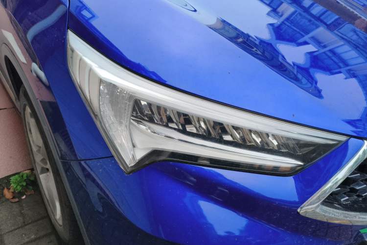 Used Acura CDX 2016 1.5T Two-Wheel Drive Deluxe Edition Right Front Headlight