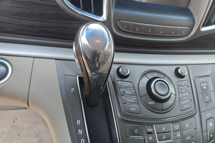 Used Buick GL8 2011 3.0L XT Luxury Business Flagship Edition Gear Lever