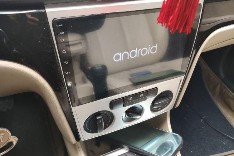 Used Volkswagen Lavida 2011 1.6L Manual - Premium Edition