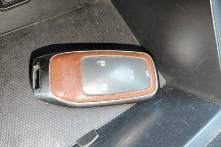 Used Oshan COS1 2018 1.5T Automatic Yue 6-Seater
