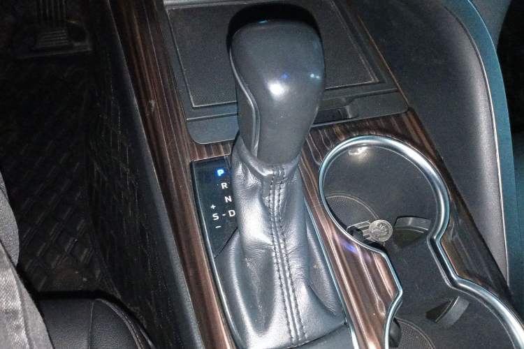 Used Toyota Camry 2018 2.0G Luxury Edition
