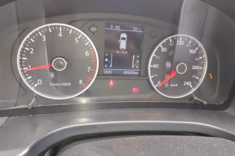 Used Yema T70 2016 Upgraded Model 1.5T Manual Leading Version Odometer Close Up