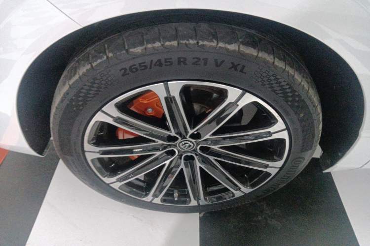 Used CHANGAN UNI-K iDD 2022 Blue Whale iDD 130km 1.5T Prestige Model Left Front Wheel Hub