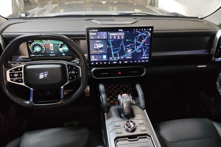 Used JETOUR Traveler 2023 2.0T All-Wheel-Drive CrossPRO Center Console