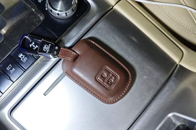 Used Toyota Land Cruiser 2016 4.0L Automatic Transmission Middle East Version
