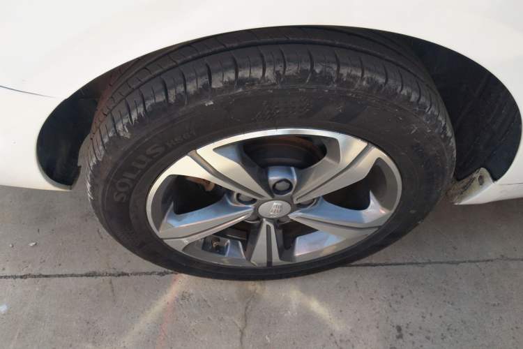 Used Geely Auto Emgrand GL 2018 1.8L Manual Elite Smart Connectivity Version