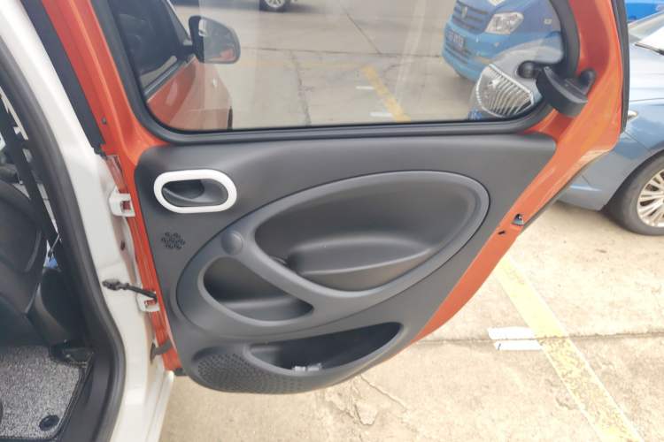 Used smart forfour 2016 1.0L 52 kW Dynamic Edition