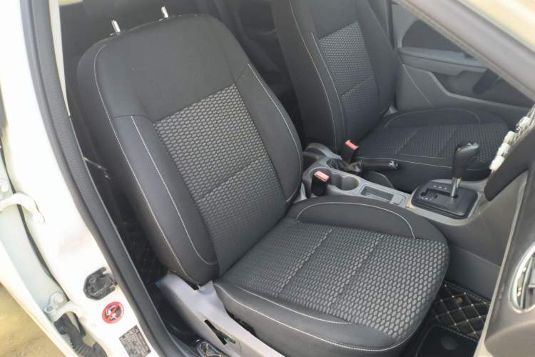 Used Ford Focus 2013 Hatchback Classic 1.8L Automatic Base Model
