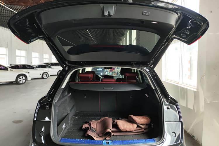 Used Audi Q5L 2022 Updated 40T Luxury Dynamic Edition Trunk