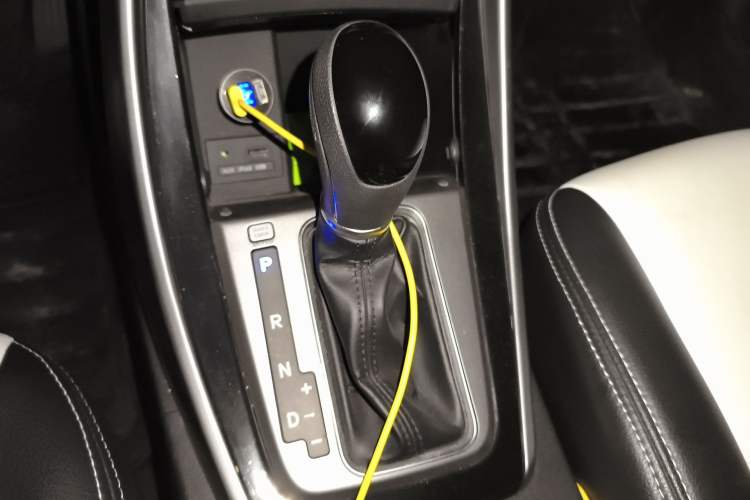 Used Hyundai Elantra (5th Generation / Langdong) 2015 1.6L Automatic Leading Model Gear Lever