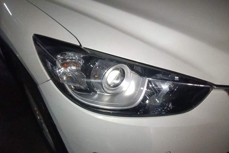 Used Mazda CX-5 2014 2.0L Automatic Two-Wheel Drive Urban Version Right Front Headlight