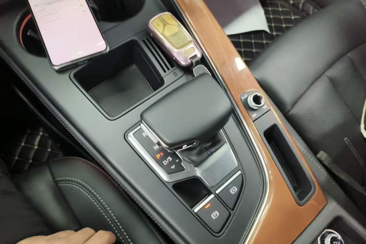 Used Audi A4L 2020 40 TFSI Luxury Prestige Edition
