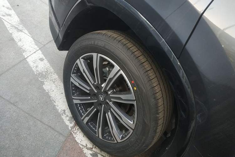 Used Changan CS75 PLUS 2026 Model, Smart Champion Edition 1.5T New Blue Whale Smart Navigation Version