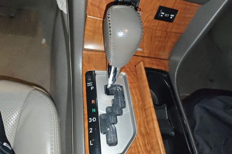 Used Toyota Camry 2012 200G Classic Luxury Edition Gear Lever