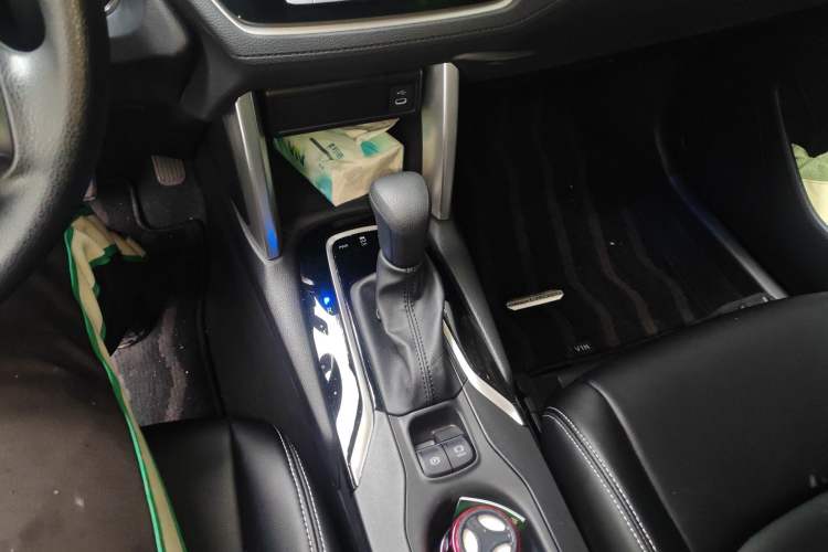 Used Toyota Corolla Cross 2024 2.0L Elite Edition Gear Lever