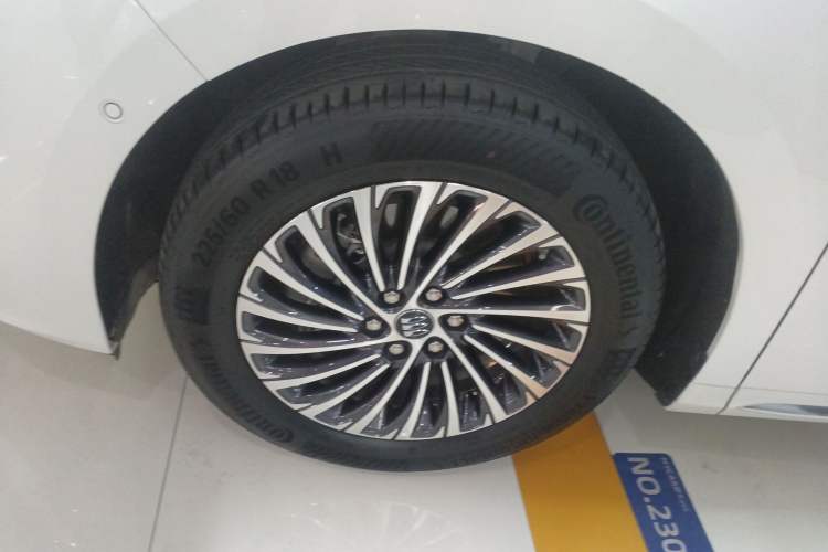 Used Buick Century 2023 2.0T Seven-Seater Yinshi Edition Exterior 4