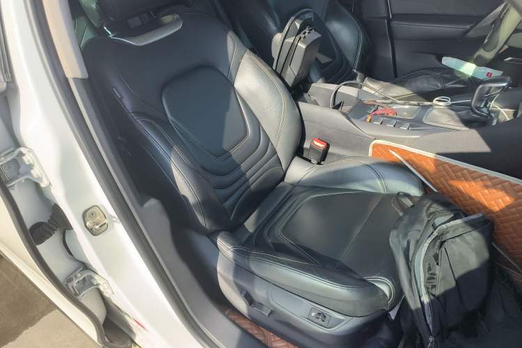 Used DS 5 2014 1.6T Luxury Edition THP160