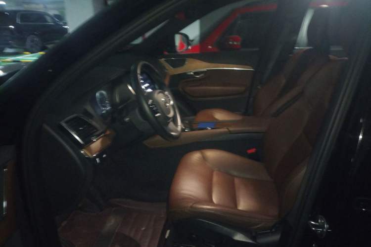 Used Volvo XC90 2022 B5 Smart Drive Luxury Edition 5 Seats