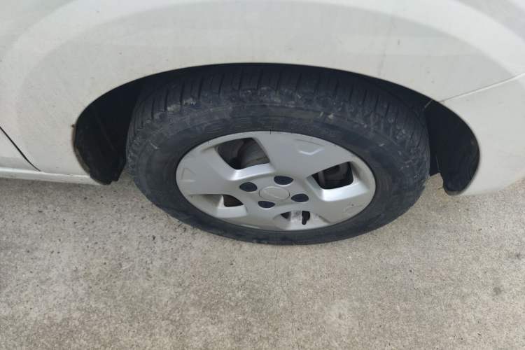 Used Roewe Clever 2021 302 km New Four-Seater Super-Efficient Version