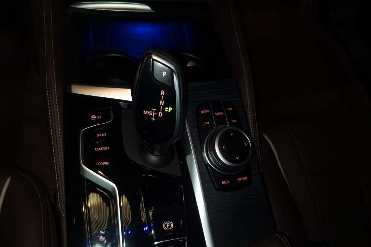 Used BMW 5 Series 2022 Restyled 530Li Leading Edition M Sport Package
