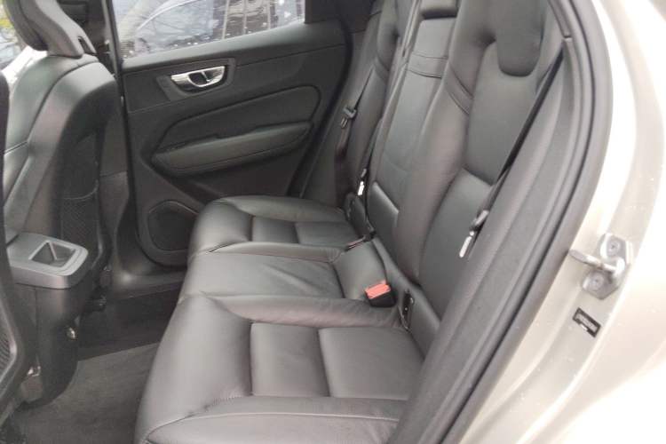 Used Volvo XC60 2019 T5 4x4 Smart Edition China VI Standard