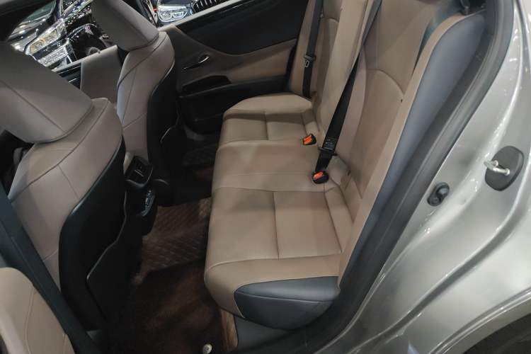 Used Lexus ES 2022 200 Excellence Edition