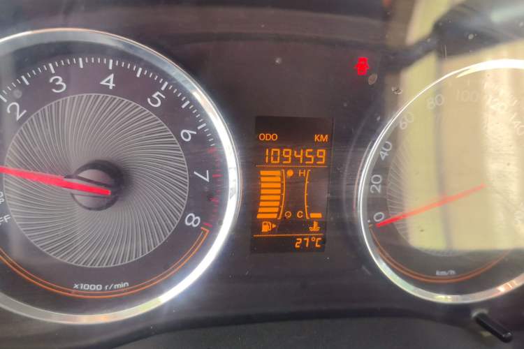 Used Chevrolet Sail 2015 Sail 3 1.3L Manual Ideal Edition Odometer Close Up