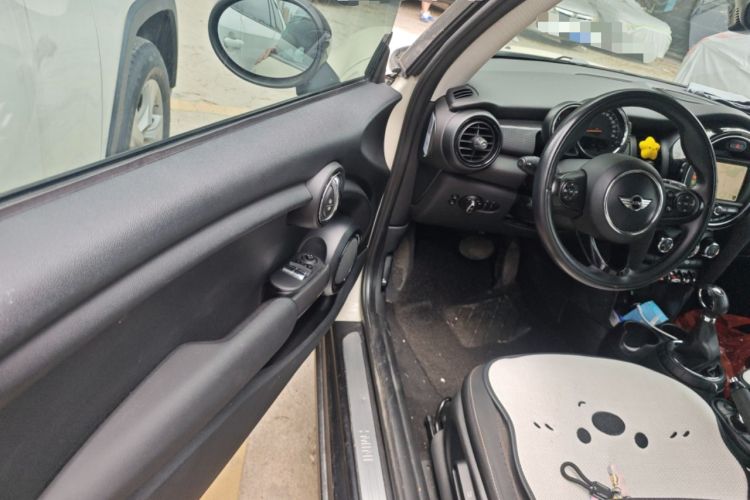 Used MINI 2014 1.5T COOPER Fun Driver Seat