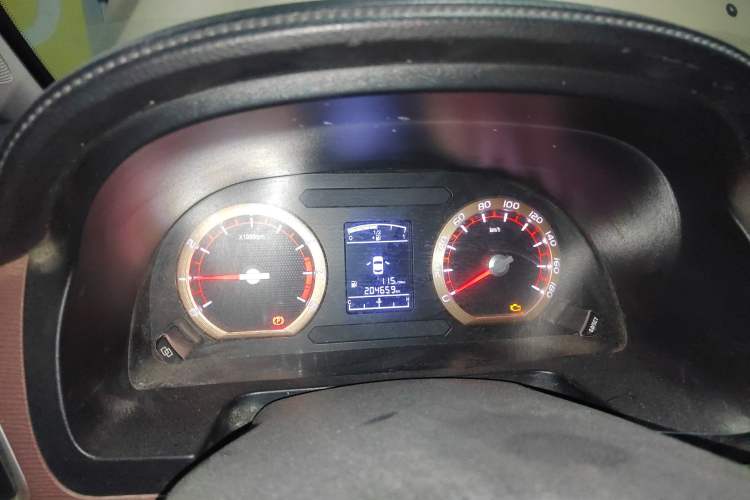 Used FORTHING Lingzhi 2018 M5L 1.6L 7-Seater Comfort Model Instrument Cluster