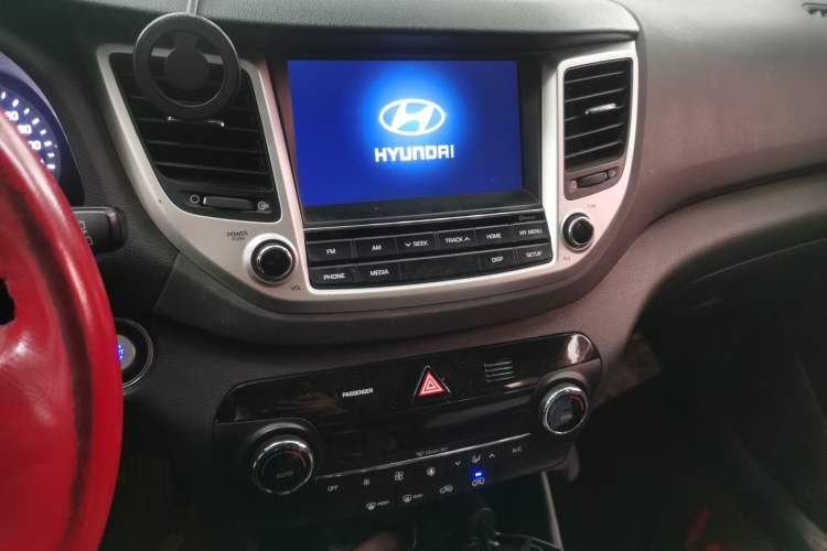 Used Hyundai Tucson 2018 1.6T Dual-Clutch Two-Wheel Drive 15th Anniversary Special Edition
