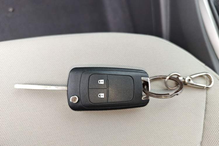 Used Chevrolet Sail 2015 Sail 3 1.5L Manual with Ideal Sunroof Edition