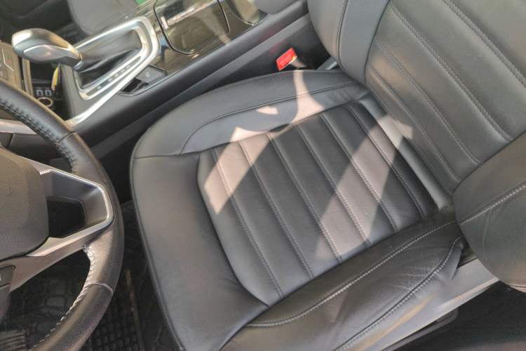 Used Ford Edge 2018 EcoBoost 245 Two-Wheel-Drive Titanium 7-Seater China V Standard
