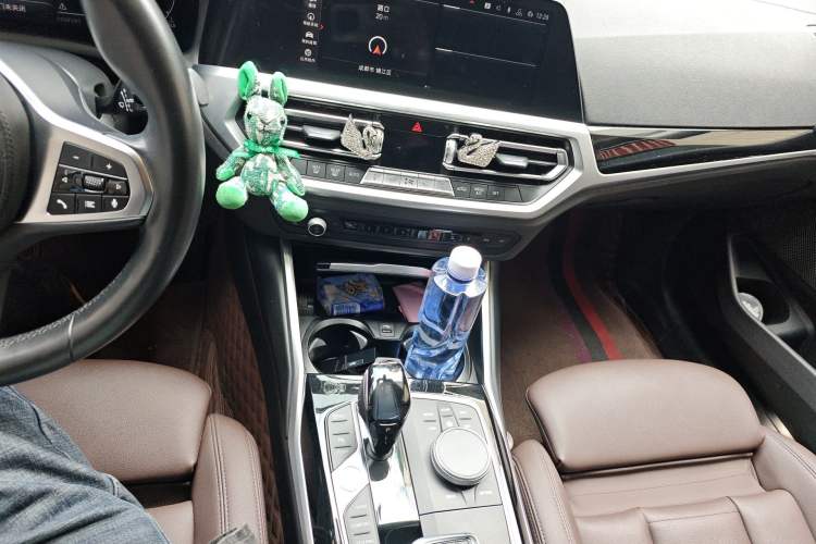 Used BMW 3 Series 2020 320Li M Sport Package Audio And AC Panel