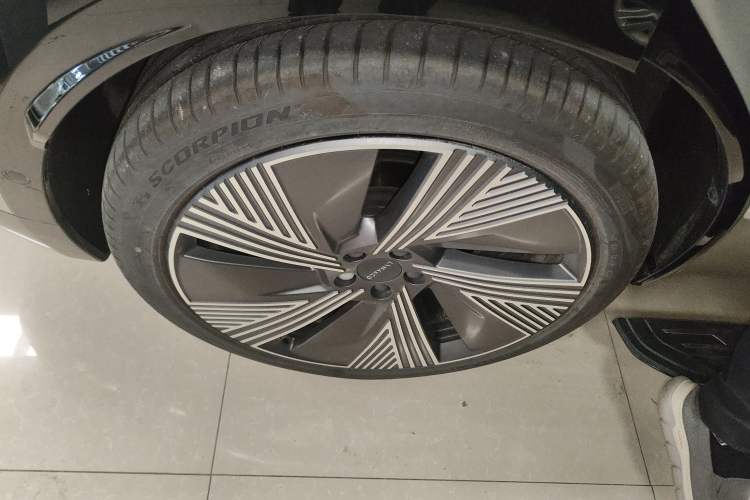 Used Lynk & Co 08 EM-P 2023 220km All-Wheel-Drive Performance Halo