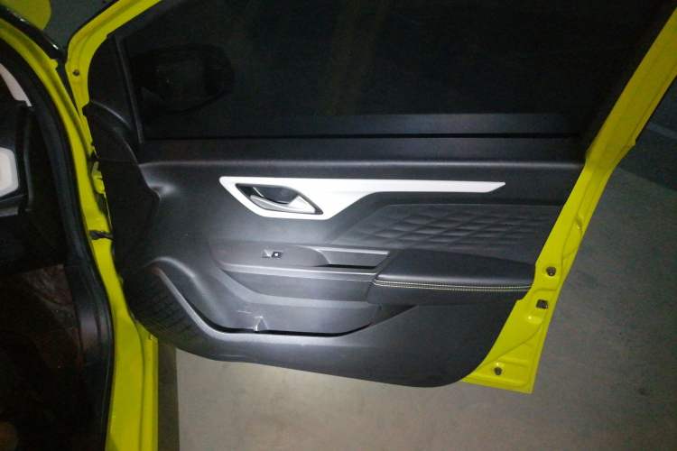 Used SOL E10X 2021 302 km Range Fashion Edition 31.4 kWh