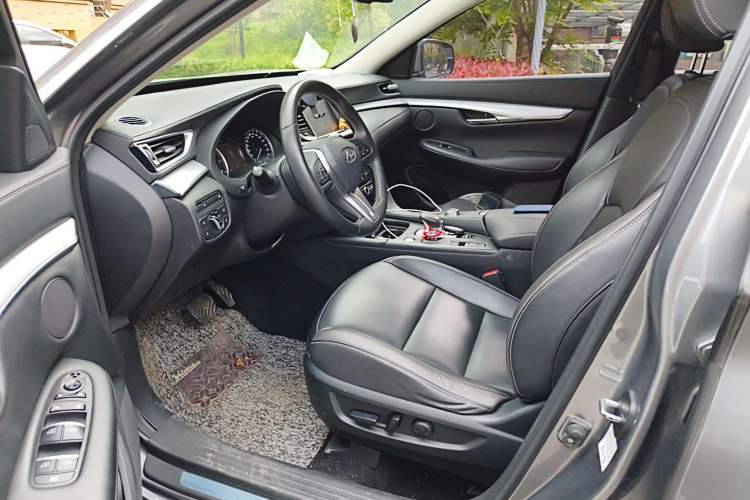 Used Infiniti QX50 2018 2.0T Four-Wheel Drive Elite Edition Left Front Seat