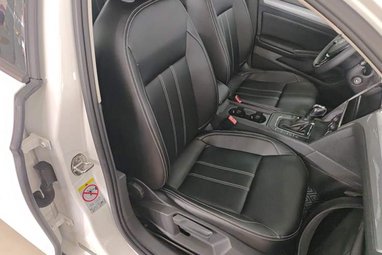 Used Volkswagen Lamando 2017 230TSI DSG Fashion Edition
